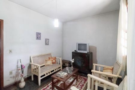 Casa à venda com 300m², 6 quartos e 4 vagas Casa à venda com 300m², 6 quartos e 4 vagasSala 2