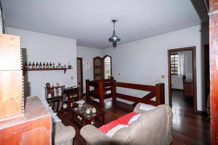 Casa à venda com 300m², 6 quartos e 4 vagas Casa à venda com 300m², 6 quartos e 4 vagasSala 3