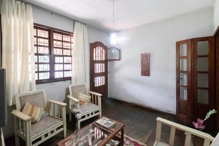 Casa à venda com 300m², 6 quartos e 4 vagasSala 2