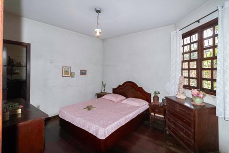 Casa à venda com 300m², 6 quartos e 4 vagas Casa à venda com 300m², 6 quartos e 4 vagasSuíte 1