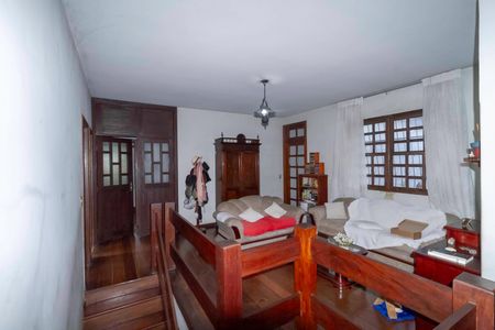 Casa à venda com 300m², 6 quartos e 4 vagas Casa à venda com 300m², 6 quartos e 4 vagasSala 3