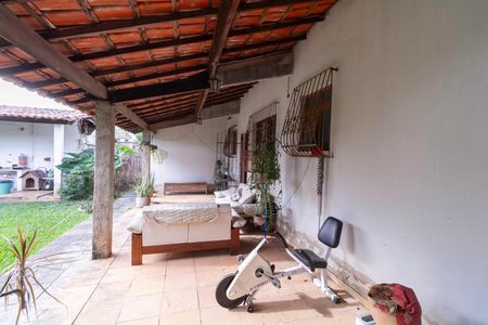 Casa à venda com 300m², 6 quartos e 4 vagasÁrea Externa