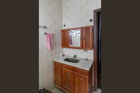 Casa à venda com 300m², 6 quartos e 4 vagas Casa à venda com 300m², 6 quartos e 4 vagasBanheiro social 2