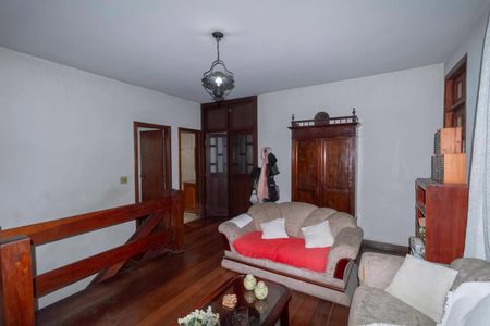 Casa à venda com 300m², 6 quartos e 4 vagas Casa à venda com 300m², 6 quartos e 4 vagasSala 3