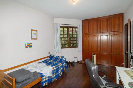 Casa à venda com 300m², 6 quartos e 4 vagas Casa à venda com 300m², 6 quartos e 4 vagasSuíte 2