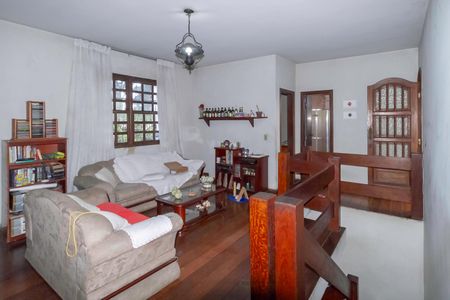 Casa à venda com 300m², 6 quartos e 4 vagas Casa à venda com 300m², 6 quartos e 4 vagasSala 3