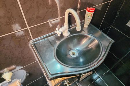 Casa à venda com 125m², 2 quartos e 2 vagasBanheiro Social