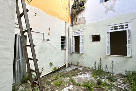 Casa à venda com 85m², 2 quartos e 1 vagaQuintal