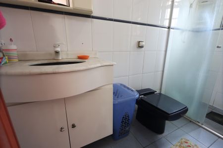 Casa à venda com 171m², 3 quartos e 3 vagasBanheiro da Suíte