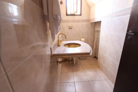 Casa à venda com 171m², 3 quartos e 3 vagasLavabo