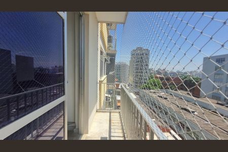 Apartamento à venda com 94m², 3 quartos e 2 vagasQuarto Suite Varanda