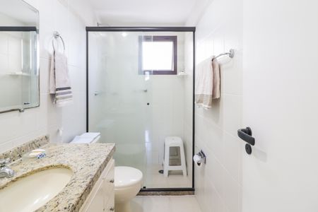 Apartamento à venda com 182m², 3 quartos e 3 vagasBanheiro Social