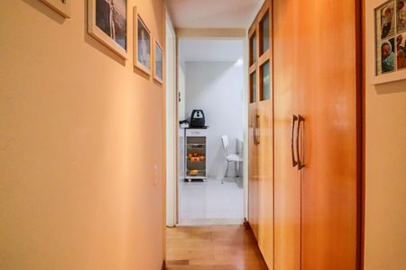 Apartamento à venda com 182m², 3 quartos e 3 vagasCorredor