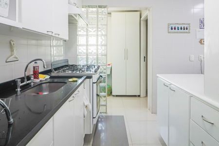 Apartamento à venda com 182m², 3 quartos e 3 vagasCozinha