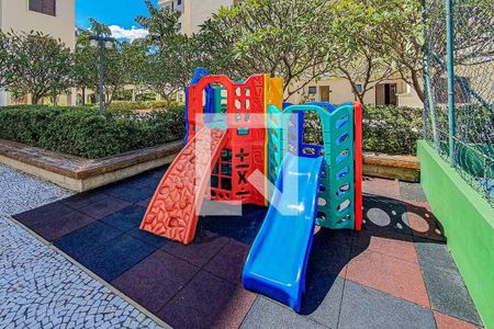 Apartamento à venda com 182m², 3 quartos e 3 vagasÁrea comum - Playground