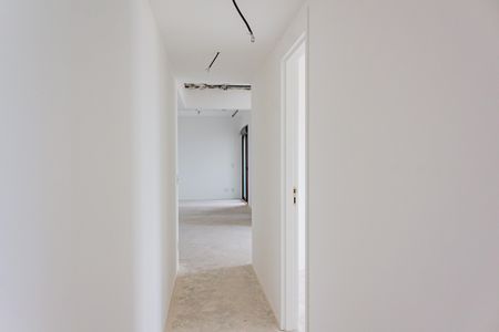 Apartamento à venda com 218m², 3 quartos e 4 vagas Apartamento à venda com 218m², 3 quartos e 4 vagasCorredor