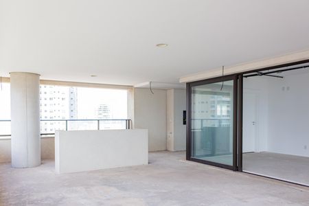 Apartamento à venda com 218m², 3 quartos e 4 vagas Apartamento à venda com 218m², 3 quartos e 4 vagasVaranda gourmet