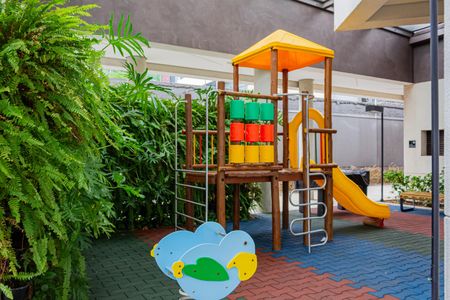 Apartamento à venda com 218m², 3 quartos e 4 vagas Apartamento à venda com 218m², 3 quartos e 4 vagasPlayground