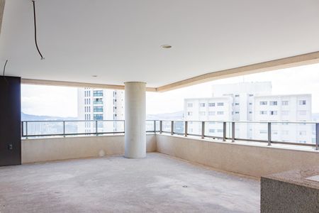 Apartamento à venda com 218m², 3 quartos e 4 vagas Apartamento à venda com 218m², 3 quartos e 4 vagasVaranda gourmet