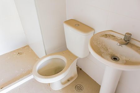 Apartamento à venda com 218m², 3 quartos e 4 vagas Apartamento à venda com 218m², 3 quartos e 4 vagasBanheiro de serviço