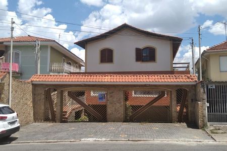 Casa à venda com 167m², 4 quartos e 4 vagasFachada