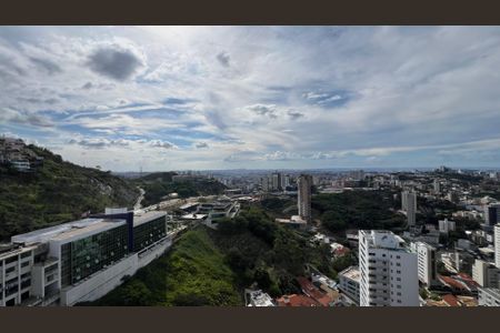 Apartamento à venda com 507m², 4 quartos e 6 vagas Apartamento à venda com 507m², 4 quartos e 6 vagasVista