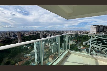 Apartamento à venda com 507m², 4 quartos e 6 vagas Apartamento à venda com 507m², 4 quartos e 6 vagasVaranda