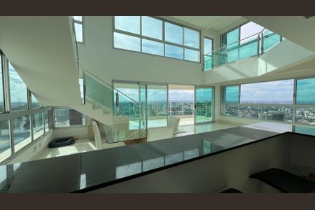 Apartamento à venda com 507m², 4 quartos e 6 vagas Apartamento à venda com 507m², 4 quartos e 6 vagasSala