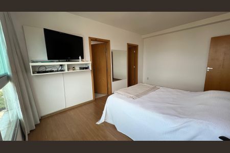 Apartamento à venda com 507m², 4 quartos e 6 vagas Apartamento à venda com 507m², 4 quartos e 6 vagasQuarto 01 - Suite