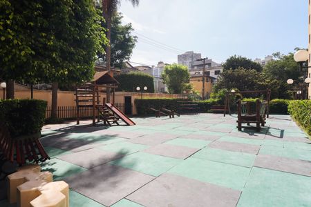Apartamento para alugar com 55m², 2 quartos e 1 vaga Apartamento para alugar com 55m², 2 quartos e 1 vagaÁrea comum - Playground