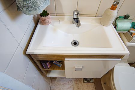 Apartamento à venda com 70m², 3 quartos e 1 vaga Apartamento à venda com 70m², 3 quartos e 1 vagaBanheiro Social