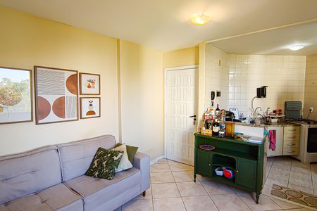 Apartamento à venda com 70m², 3 quartos e 1 vaga Apartamento à venda com 70m², 3 quartos e 1 vagaSala