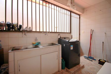 Casa à venda com 270m², 4 quartos e 4 vagasÁrea de Serviço