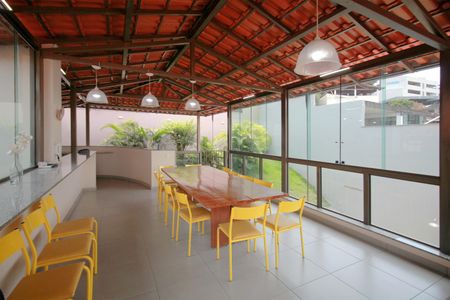 Casa à venda com 270m², 4 quartos e 4 vagasMezanino