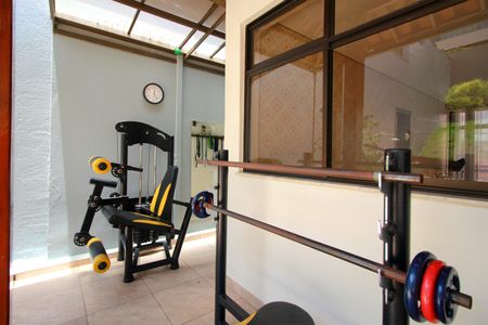 Casa à venda com 270m², 4 quartos e 4 vagasAcademia