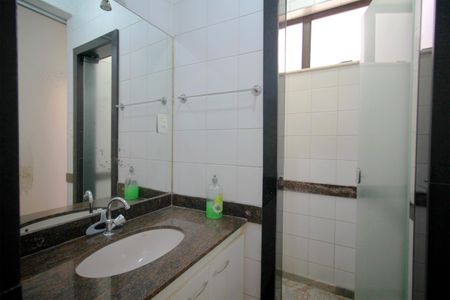 Casa à venda com 270m², 4 quartos e 4 vagasBanheiro