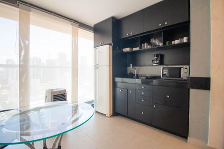 Studio para alugar com 33m², 1 quarto e 1 vaga Studio para alugar com 33m², 1 quarto e 1 vagaCozinha