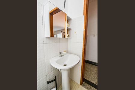 Casa para alugar com 300m², 3 quartos e 2 vagas Casa para alugar com 300m², 3 quartos e 2 vagasBanheiro 2