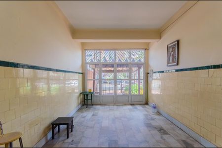 Casa à venda com 533m², 2 quartos e 2 vagas Casa à venda com 533m², 2 quartos e 2 vagasSala