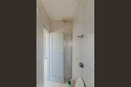 Casa à venda com 533m², 2 quartos e 2 vagas Casa à venda com 533m², 2 quartos e 2 vagasBanheiro de serviço