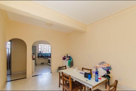 Casa à venda com 533m², 2 quartos e 2 vagas Casa à venda com 533m², 2 quartos e 2 vagasSala de Jantar