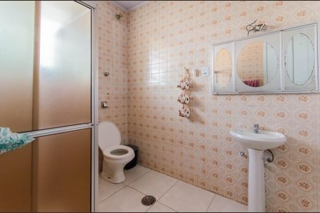 Casa à venda com 533m², 2 quartos e 2 vagas Casa à venda com 533m², 2 quartos e 2 vagasBanheiro