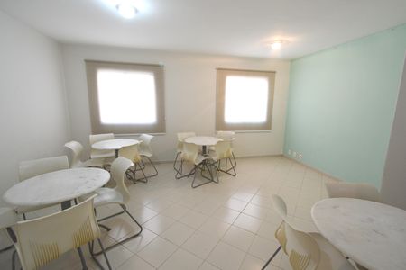 Apartamento para alugar com 52m², 2 quartos e 1 vagaÁrea comum - Salão de festas