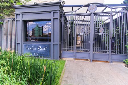 Apartamento para alugar com 74m², 3 quartos e 1 vagaFachada