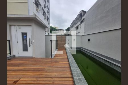 Apartamento à venda com 84m², 2 quartos e 1 vagaPiscina