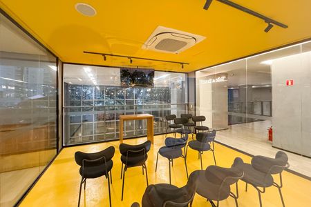 Studio para alugar com 22m², 1 quarto e sem vaga Studio para alugar com 22m², 1 quarto e sem vagaSala de Reunião