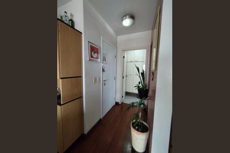 Apartamento à venda com 125m², 4 quartos e 3 vagas Apartamento à venda com 125m², 4 quartos e 3 vagasEntrada Social