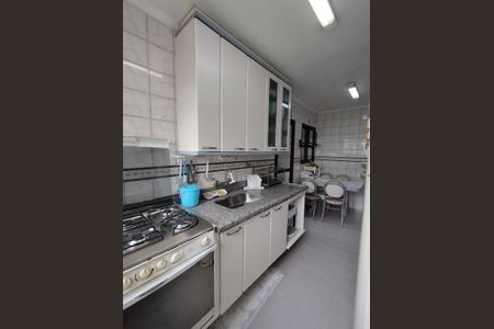 Apartamento à venda com 125m², 4 quartos e 3 vagas Apartamento à venda com 125m², 4 quartos e 3 vagasCozinha - Armários