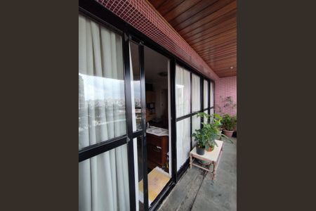 Apartamento à venda com 125m², 4 quartos e 3 vagas Apartamento à venda com 125m², 4 quartos e 3 vagasVaranda da Sala