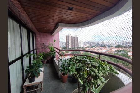 Apartamento à venda com 125m², 4 quartos e 3 vagas Apartamento à venda com 125m², 4 quartos e 3 vagasVaranda da Sala